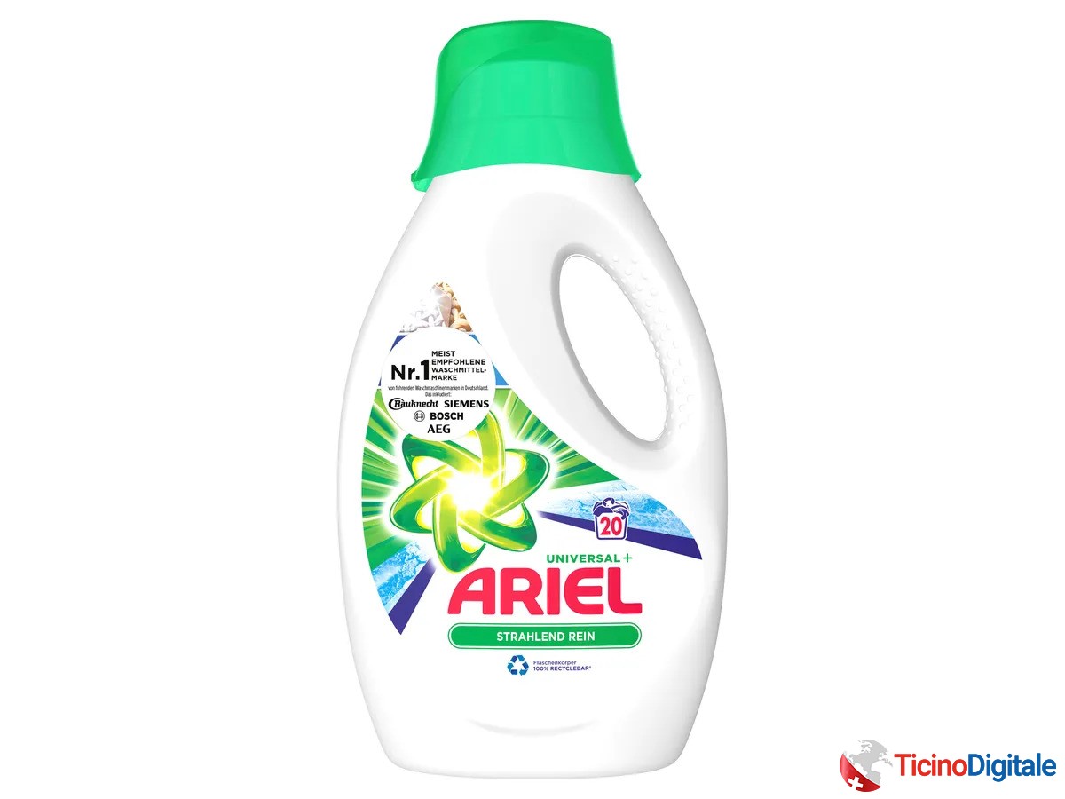 Detergente liquido della ARIEL da 1.1 lt